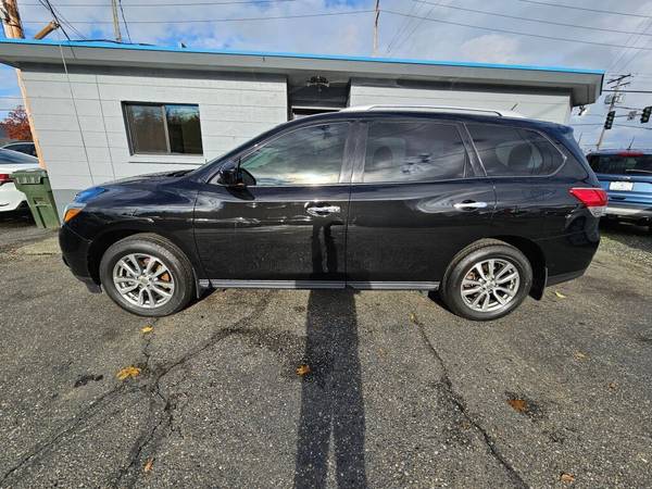 2016 Nissan Pathfinder SV 5N1AR2MM8GC631148 - $12,999 (For the Top Pre-owned Selection in the s)63470764859011123
