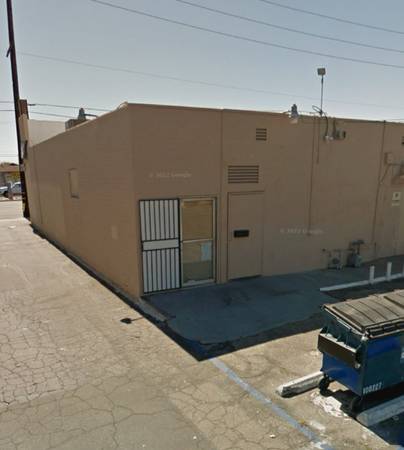 1,200 Sq Ft Commercial Space – $2000 (Utilities Included) 1