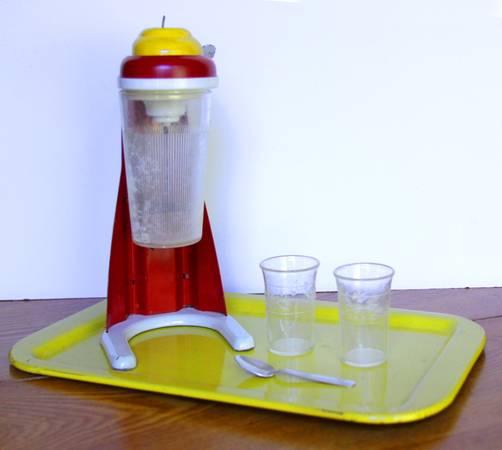 Vintage Little Deb Blender, Drink Mixer, Tray, 2 Cups, Shipping Box 1