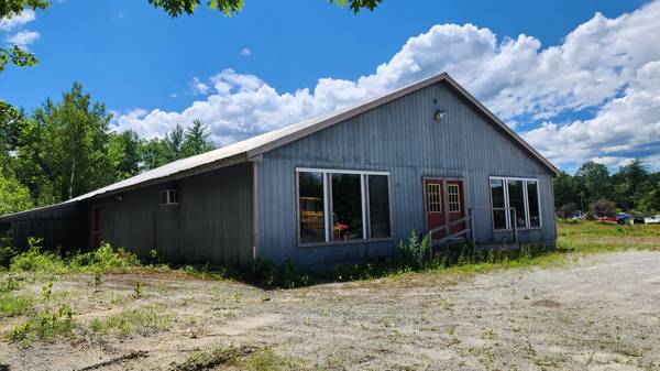 $4,000 / 7500ft2 - Nice commercial 7000 square feet on 2 acres with plenty of parking (474 WEST MAIN ST HILLSBOROUGH NEW HAMPSHIRE)63931659753603122