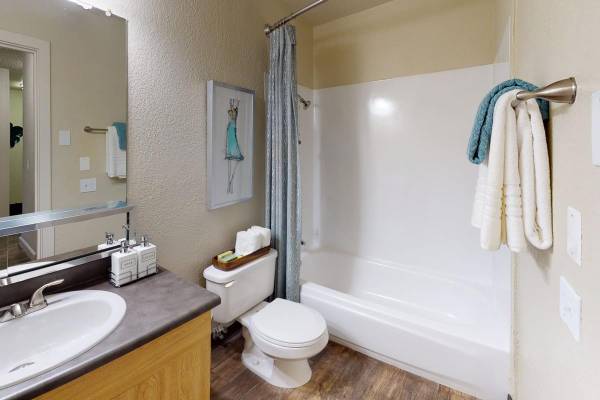 $1,895 / 1br - 675ft2 - Near Transit, Major Employers, Colleges & Shops, Business Center (Kirkland)63808106950275121