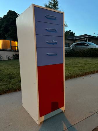 Used storage cabinet 1