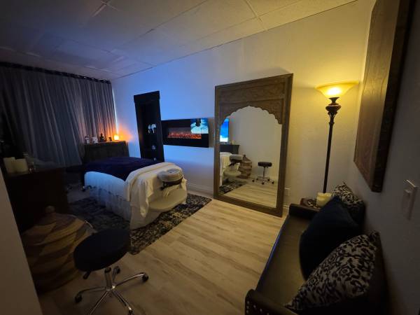 $550 / 400ft2 - Hermosa habitación para masajes/tratamientos en alquiler (San Diego)63933117523715121