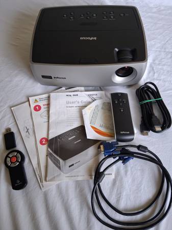 Professional Projector with 100" screen 1