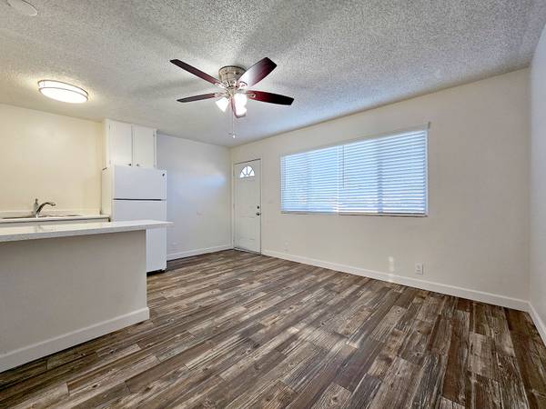 $1,895 / 1br - 1 bedroom Apartment with a garage!! Available 10/10 (North Park/Normal Heights)63865590647043124