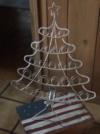 Sold !!!  Collectable Hallmark Christmas Card  Holder 1