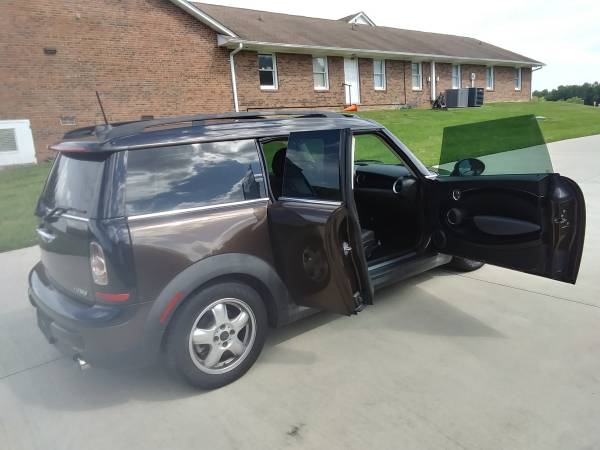 Mini Cooper Clubman 1.6L del 2011 - $4,000 (Clover)63617434674433123