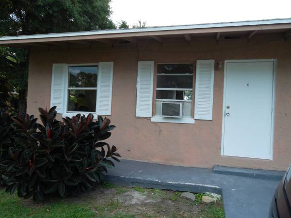 $1,000 / 1br - 600ft2 - Apartamentos en alquiler (Merritt Island,fl)63846409028995120