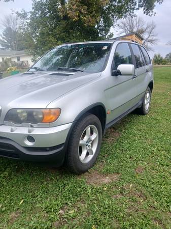 Repairable 2001 bmw x5 1