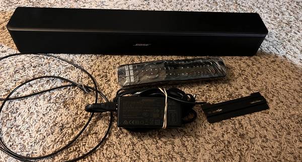 Bose Solo 5 TV Sound System 418775 W/Remote Mint - electronics