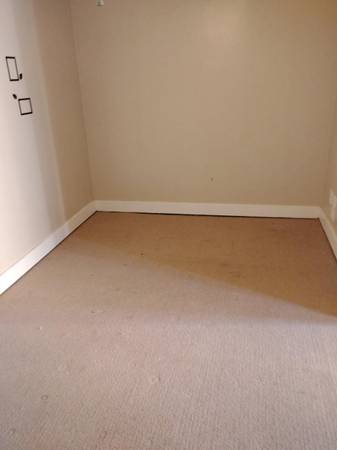 $820 / 2br - 1005ft2 - 2 Bedroom Apartment, Includes Most Utilities, Zoned Commercial (Uniontown, PA)64013370384002123
