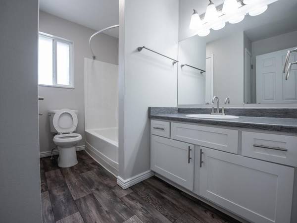 $1,050 / 1br - 600ft2 - Hidden Gem, 1 BR/1 BA with Spectacular Mountain Views (Holladay)63671024760833124