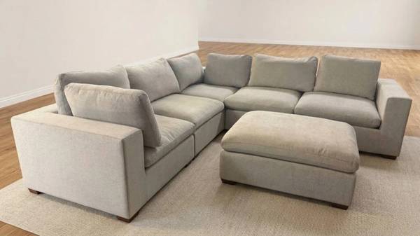 Thomasville Lowell 6pc Modular Sectional & Ottoman 1