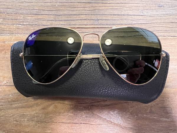 Ray-Ban Aviator Sunglasses Gold Metal Large 1