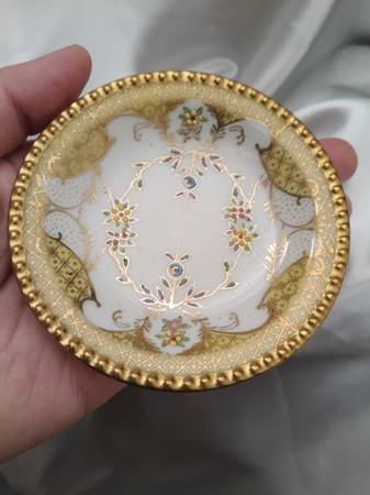 Gilt Dish 1