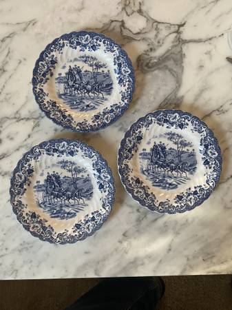 Johnson Brothers, “Coaching Scenes” plates Ironstone, England 1