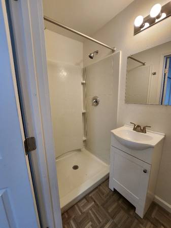 $1250.00 / 1br - Charming 1 Bed, 1 Bath Apartment in Gooding - Available64012744979715123