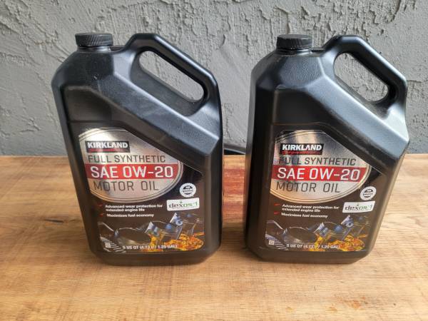 Kirkland full syntehic 0w-20 motor oil 2x 5 Quart 1