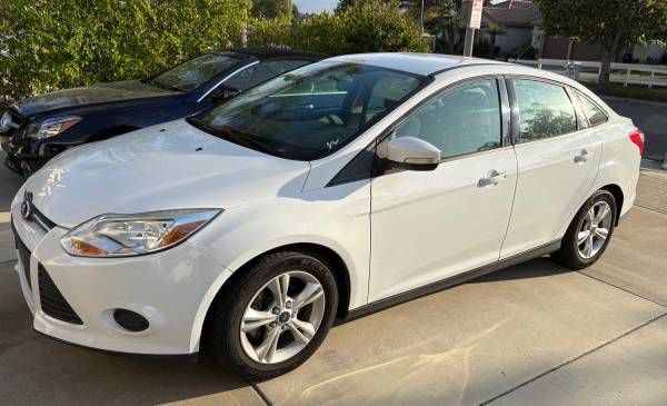 Ford Focus S Sedan - $5,500 (Vista)63470061615491120