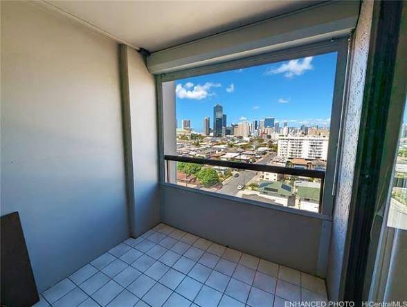 $1 / 1br - Room for Rent in Nice Condo (Makiki)63939663300482121