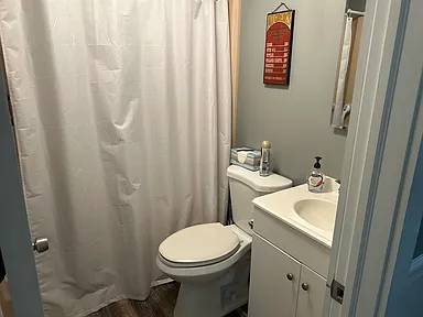 $900 / 2br - ¿Por qué pagar tarifas de fin de semana o semanales cuando puedes alquilar una casa completa! (NH)63656177926529124
