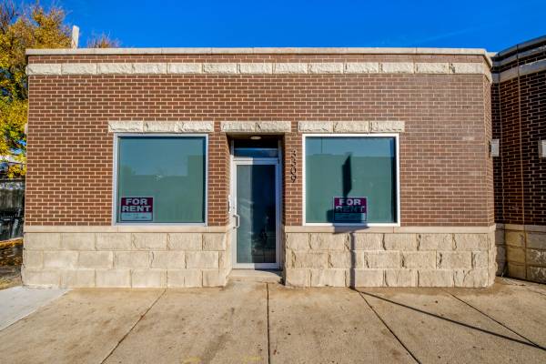 $2,395 / 1000ft2 - Office storefront, high traffic (Belmont-Cragin)64041643591171120