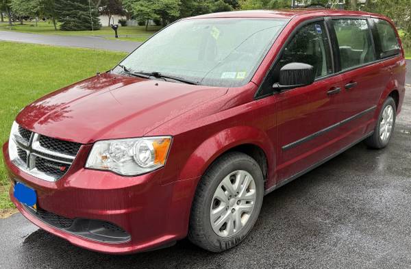 2015 Dodge Caravan SE (91400 Miles) 1