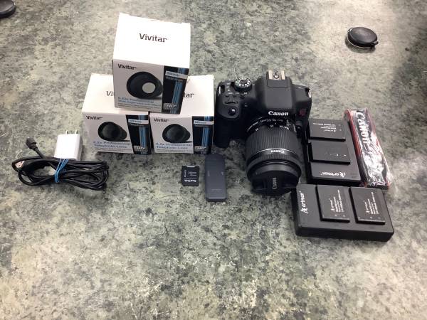 Canon Camera Set 195186-1 1