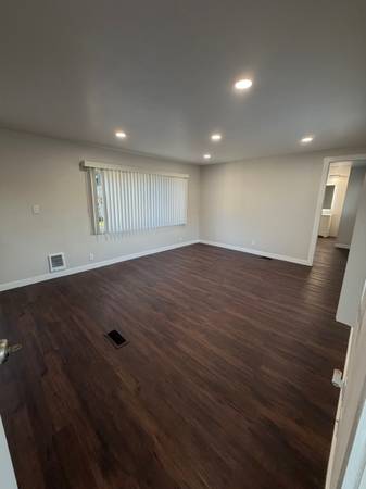 $90,000 / 2br - 850ft2 - Fully Remodeled Gem in Puyallup – 2 Bed, 2 Bath63995105696258124