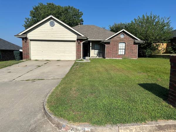 $1,600 / 4br - 1960ft2 - 2014 Huntington Rd - Great 4 bd/2 ba - Choctaw Schools (Oakwood East Addition)63670519931651120