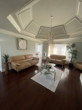 $2200.00 / 3br - 1900ft2 - 3 Bedroom, 2 Bath House in HOA Neighborhood – Utilities Paid, COMMING63964400544386121