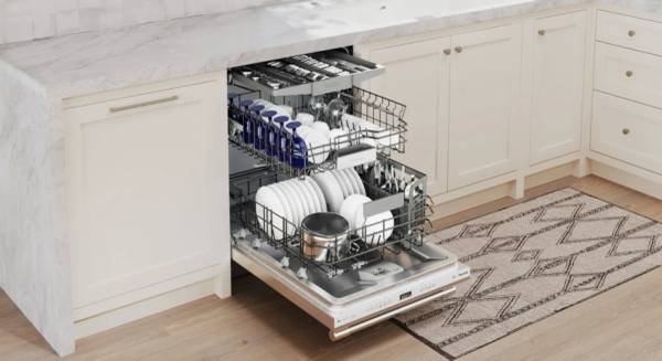 *Open Box* Thermador 24” Stainless Steel Dishwasher - Emerald Series 1