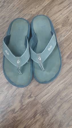 OLUKAI MENS FLIP FLOPS 1