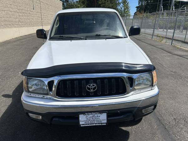 2002 Toyota Tacoma Xtra Cab SR5 TRD Off Road 4WD V6 --Manual, Clean-- - $14,950 (Kirkland)63469750711171121