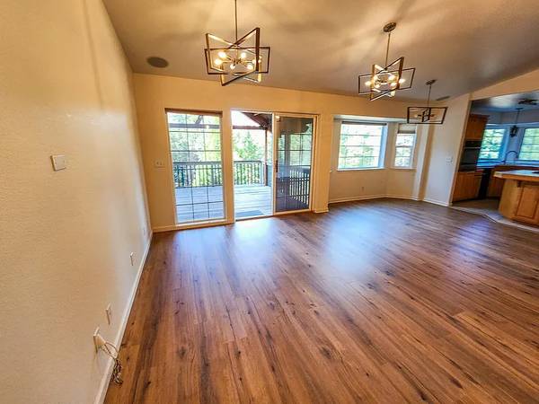 $3,000 / 4br - 2247ft2 - Home for rent, 4 bedroom 2 bath (Grants Pass)64318775158274121