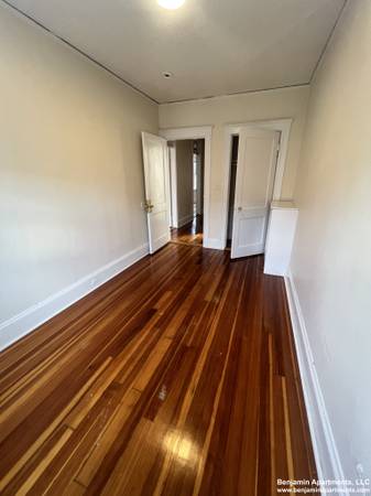 $3,375 / 3br - 1 month free. Allston 3 bed 1 bath. Virtual tour available (Allston)64213540289795124