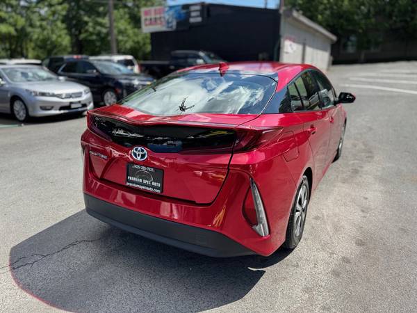 2018 Toyota Prius Prime Plus Hatchback - $15,100 (Premium Spec Seattle)63475936276225124