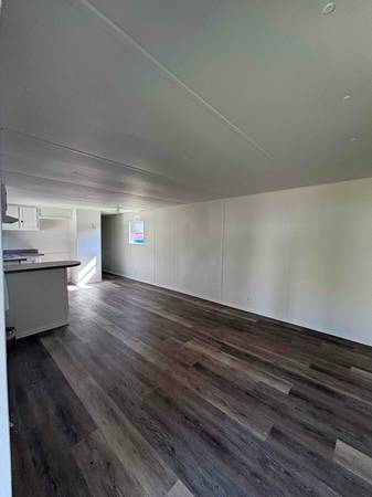 $750.00 / 2br - Comfortable 2BR Mobile Home with Covered Parking63857515243267120