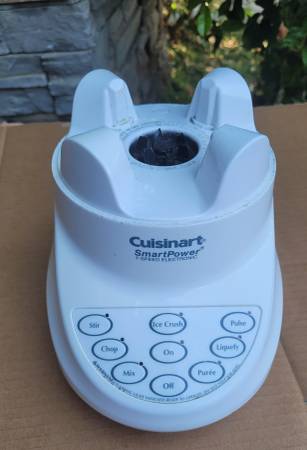 Cuisinart Licuadora - Blanca SPB-7 500 vatios de potencia para triturar hielo - extras - $25 (gilroy)63439526917891122