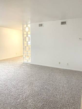 $1,245 / 2br - 1100ft2 - Upgraded 2-Bed - Near Blackstone, Midtown, and Nebrask (Midtown Crossing)63681695483265124