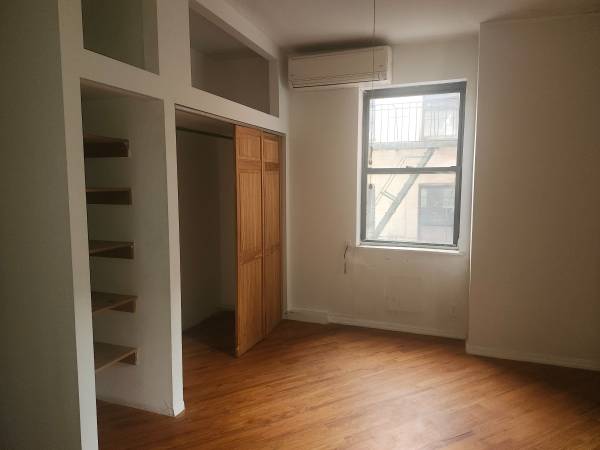 $2,000 / 1br - Very Nice Bright Apt.in quiet building (East Harlem)63854384053507121