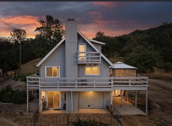$399,000 / 4br - 2264ft2 - Four bedroom 3 bath on secluded land (Mariposa)64043663241986122
