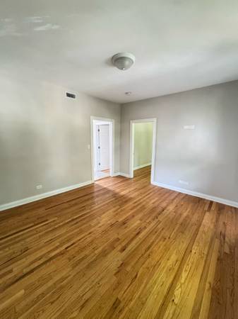 $1,700 / 2br - 1000ft2 - Renovated - LARGE 2 Bedroom (Cicero - Berwyn Area)64041646828929121