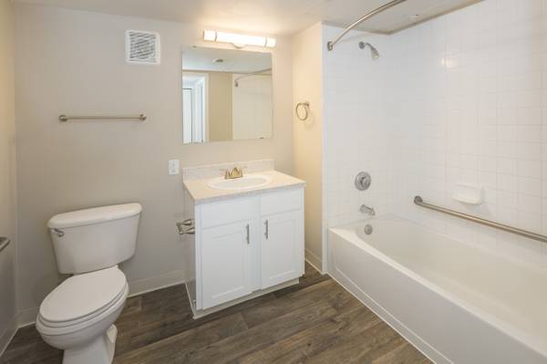 $1,290 / 2br - 639ft2 - Cozy 1 bedroom / 1 bath available NOW & $750 off move in total (Cimmaron Hills)63686781064449122
