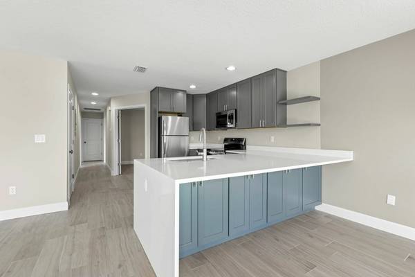 $1,699 / 2br - 840ft2 - ¡Traiga su barco! Acceso al muelle Aplicar hoy y obtenga alquiler gratis!!! (917 Apollo Beach Blvd, Apollo Beach, FL)63772405738371121
