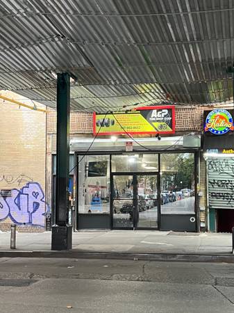 Prime Retail Storefront on Broadway Brooklyn
$6,500
                        NY Prime Retail Storefront on Broadway Brooklyn
$6,500
                        NY