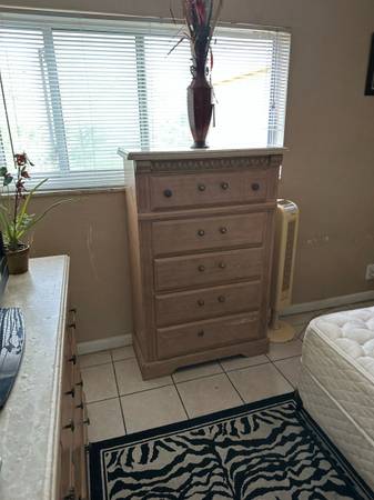 $750 / 1br - Renting one of my two bedrooms apartment (Fort Lauderdale)64002015995267120
