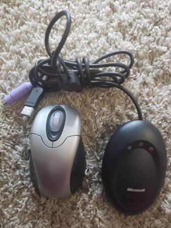 Microsoft wireless Computer mouse 1