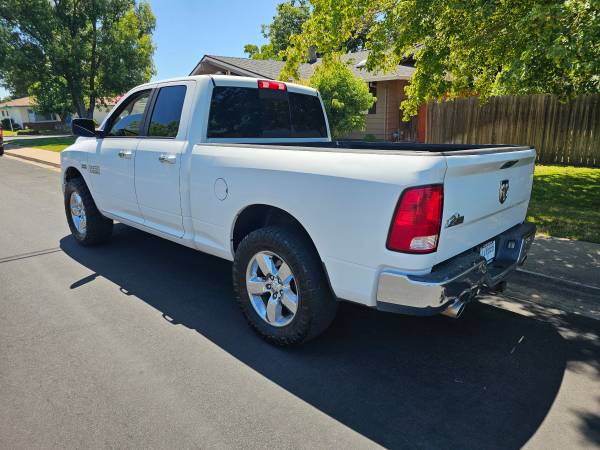 2015 dodge ram big horn crew cab v8 5.7 hemi 4x4 automático - $6,500 (Roseville)63619525687939123