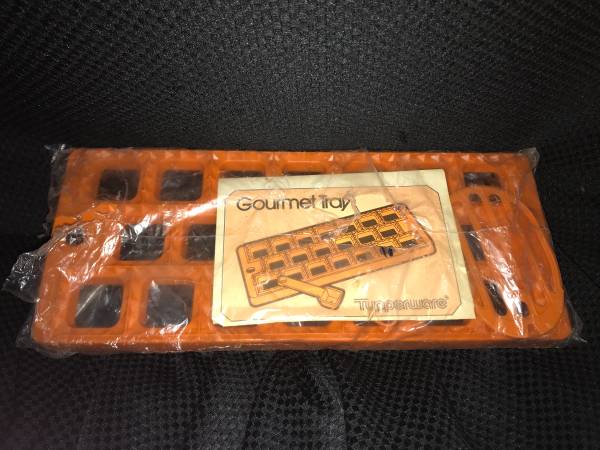 New Vintage Tupperware Gourmet Tray Ravioli Pierogi Dumpling Maker 1